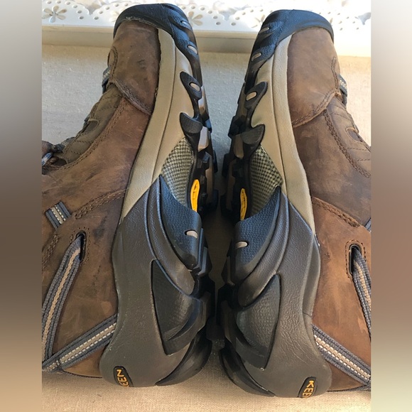 Keen Woman’s Targhee Waterproof Hiking Boots. Mid Height. Woman’s Size 10 - Picture 7 of 11